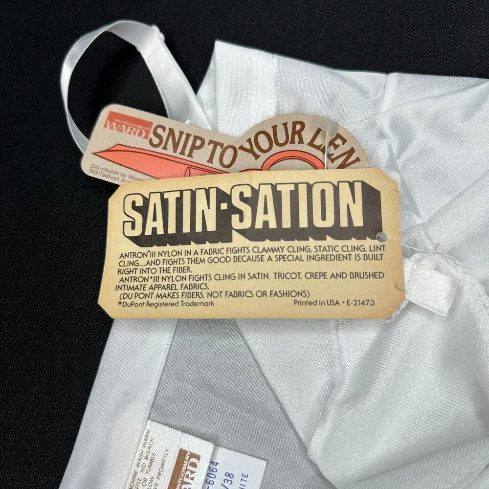 Vintage NWT Montgomery Ward white adjustable length satin slip, Size 16 - Picture 6 of 7